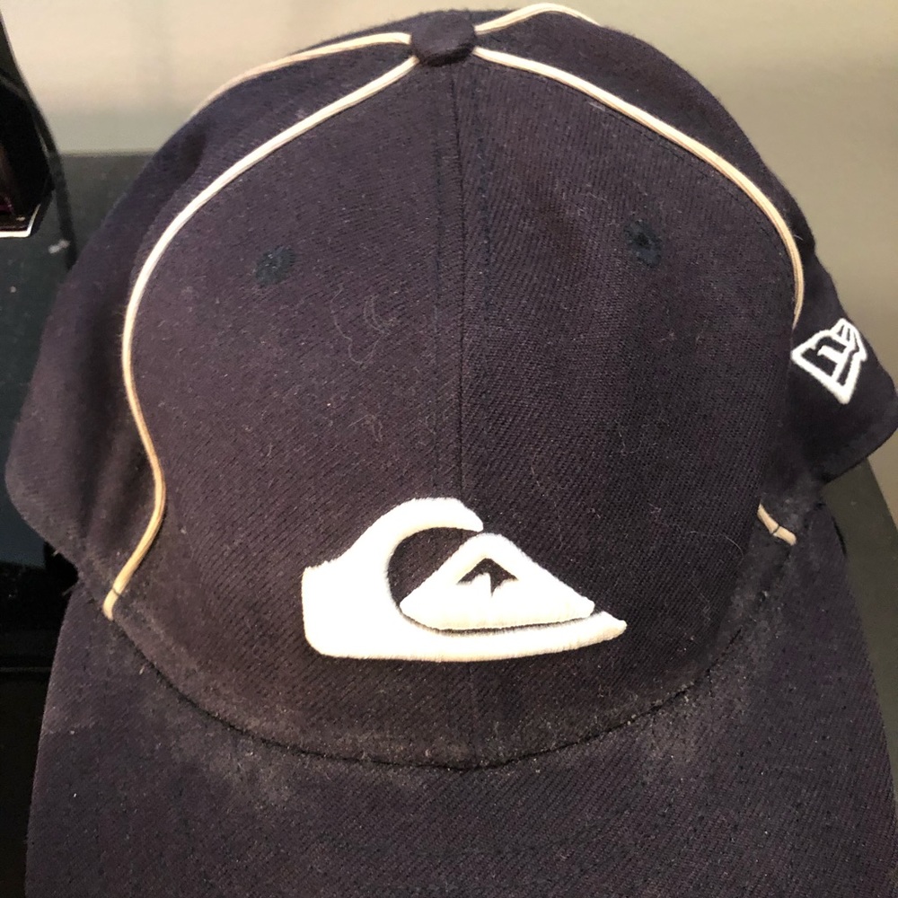 💜 Quiksilver mens New Era fitted fullback  7 1/4!
